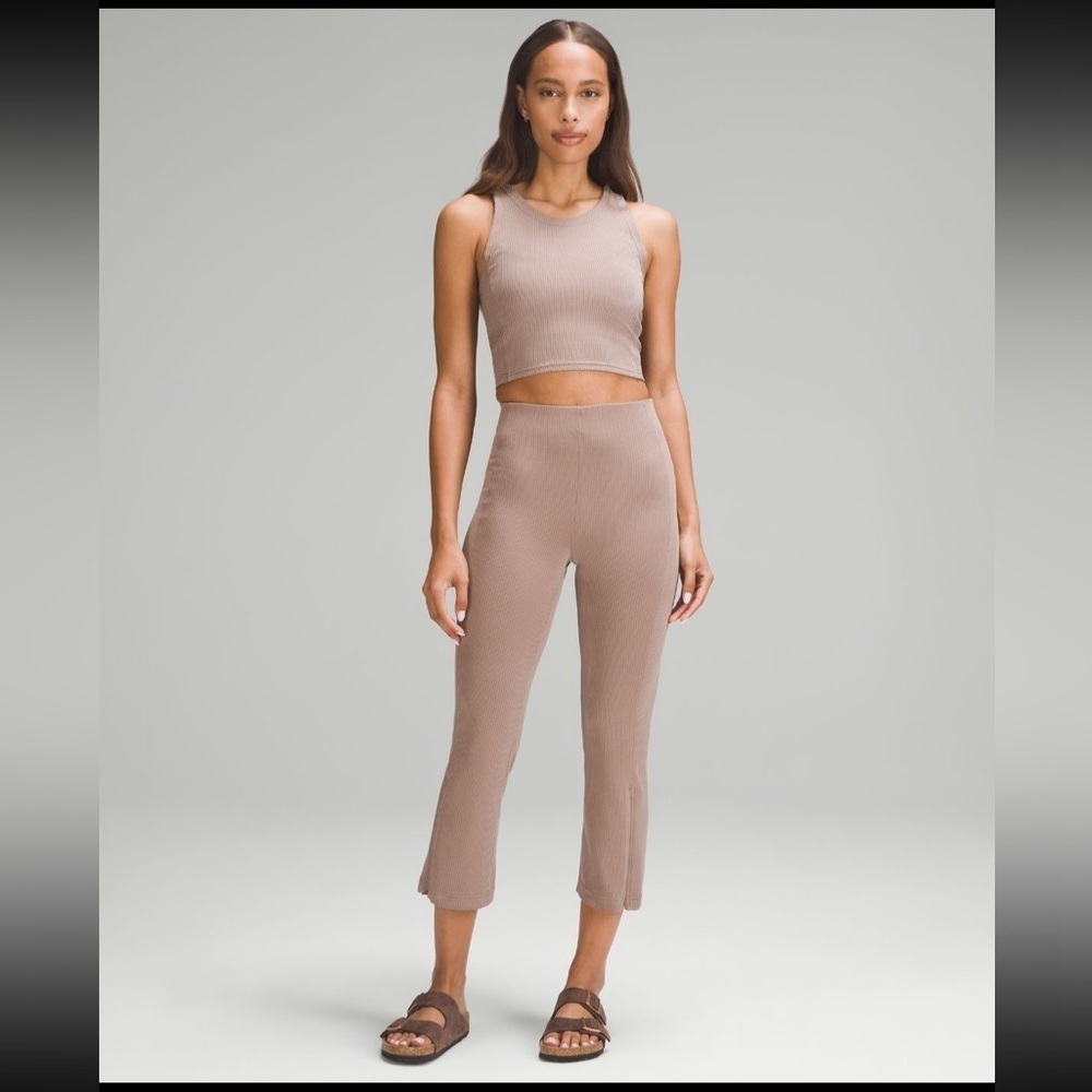 Lululemon Ribbed Softstreme Zip-Leg High-Rise Cropped Pant 25" , sz : 6